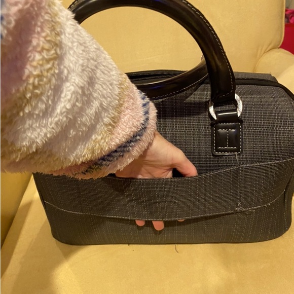 London Fog Travel Bag / Carry On - Picture 5 of 7